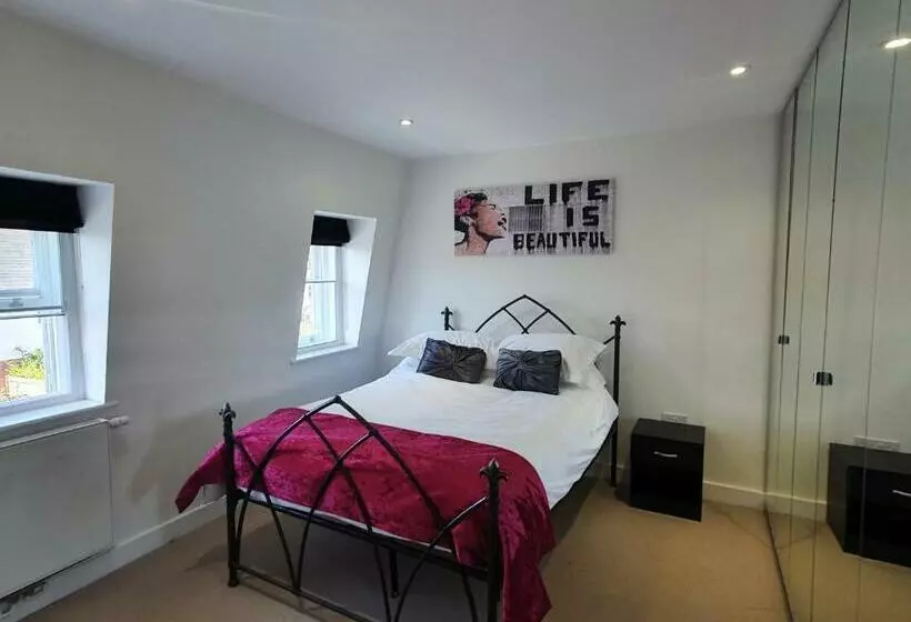 Super Penthouse Apartment In The City Centre