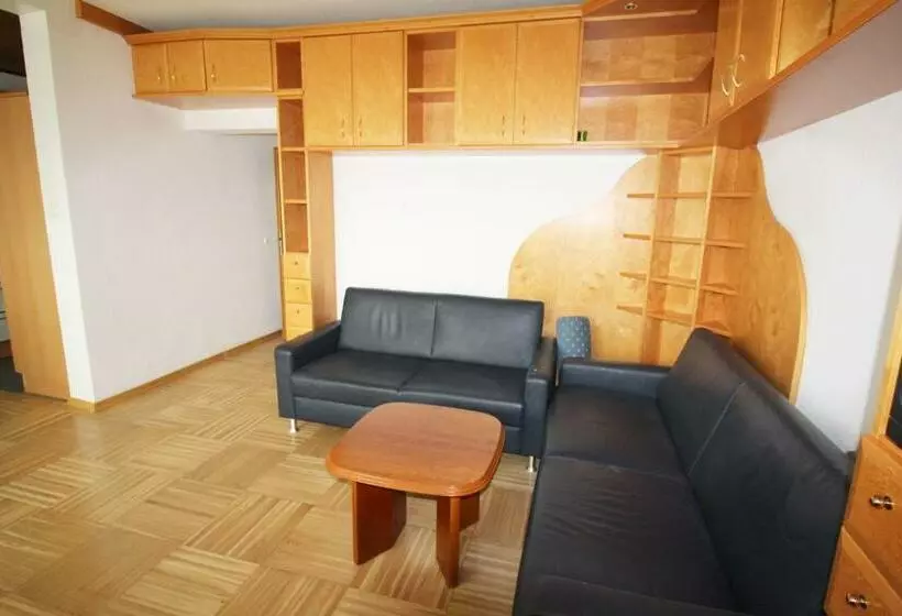 Geräumige Ferienwohnung Im Zentrum