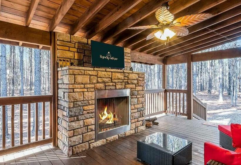 Large Luxury 2br Cabin W Hot Tub Double Trouble Was Designed For Fun Comfort And Memories Minutes Fr