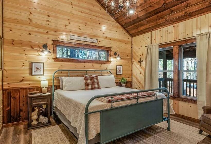 Large Luxury 2br Cabin W Hot Tub Double Trouble Was Designed For Fun Comfort And Memories Minutes Fr