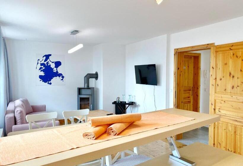 Sassnitz   Seaside Appartements Seaside Appartements   Pink