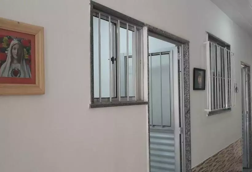 Sua Kitnet Na Praia 12 Novinha Atenção Pequena Só Prá Dormir Ar Cond Tv Microondas Frigobar Internet