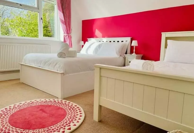 Caswell Holiday Cottage, Gower, Close To Mumbles
