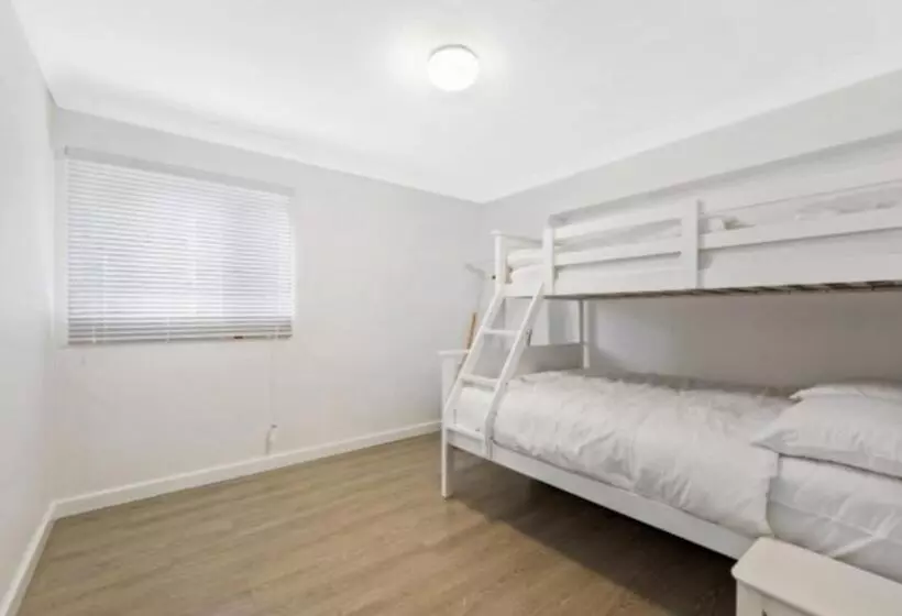 Coastal Cottage   Ettalong Beach