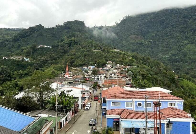 Excelente Terraza Con La Mejor Vista Del Buenavista Y El Quindio!