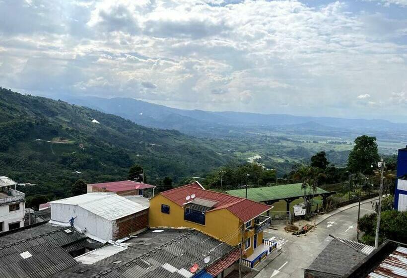 Excelente Terraza Con La Mejor Vista Del Buenavista Y El Quindio!