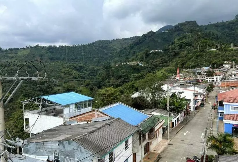 Excelente Terraza Con La Mejor Vista Del Buenavista Y El Quindio!