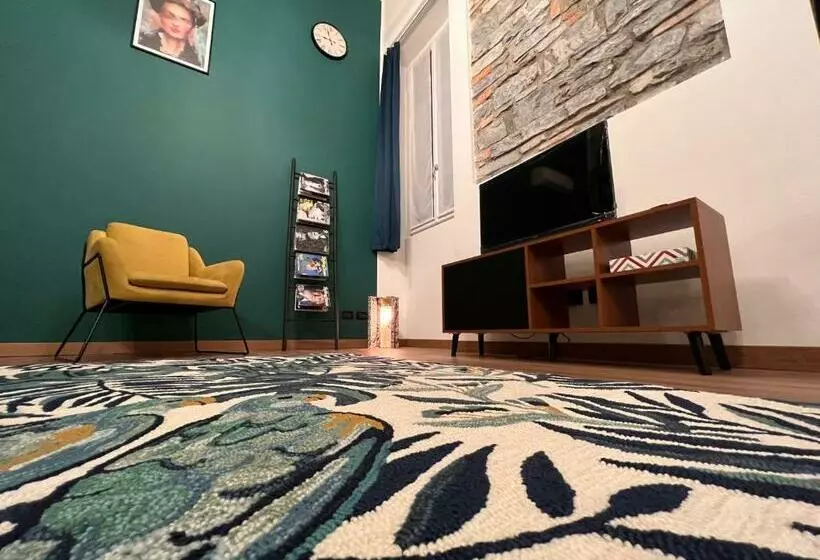 Openspacemonti82 A Pochi Passi Dal Duomo Di Como