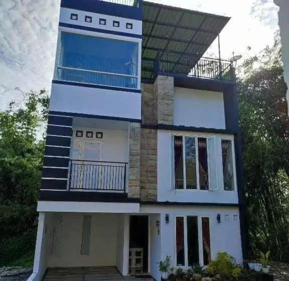 Quincy Villa Batu