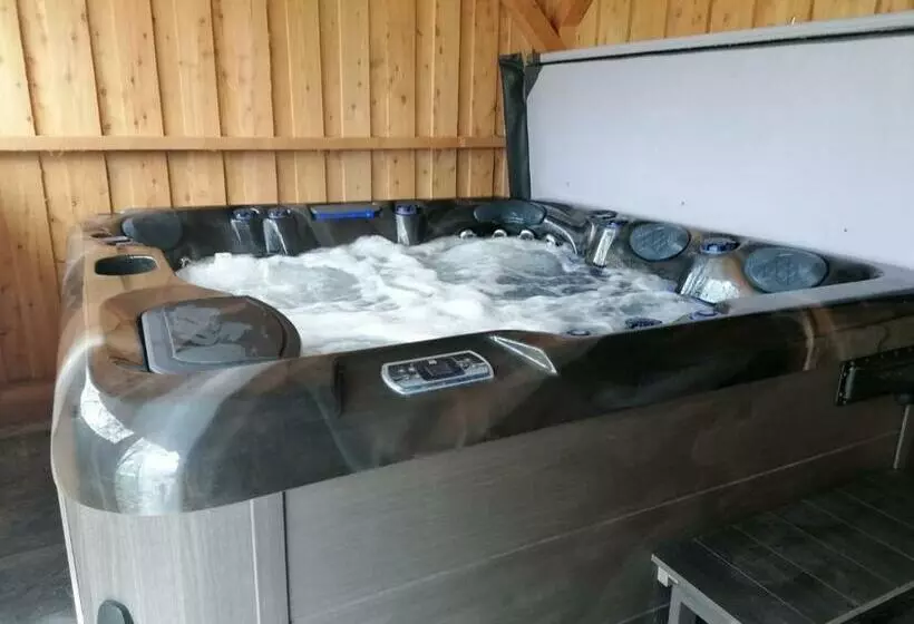 Rest At Last Highland Apartment With Private Hot Tub