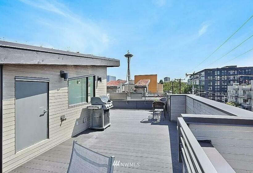 Rooftop Patio With Grill 2br 3ba Central, Walkable Location
