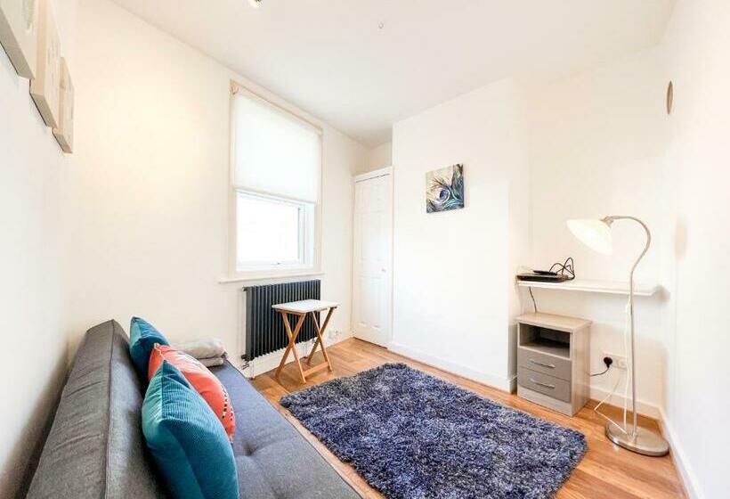 Suitely   Bloomsbury House