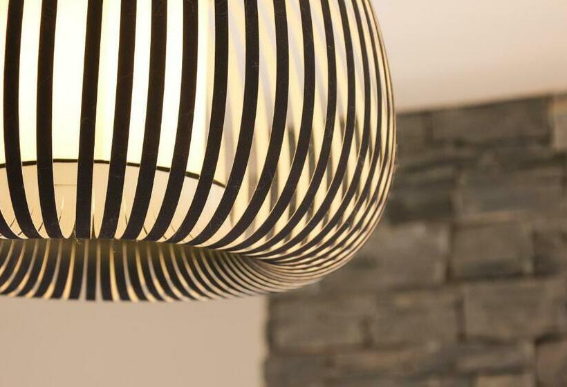 Suitely   Bloomsbury House