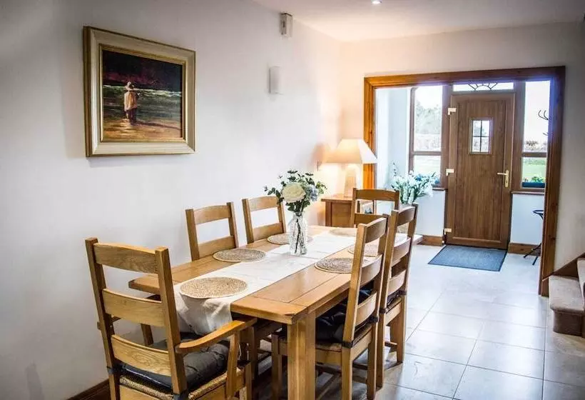 The Heights & Hollows Farmhouse, Saul, Downpatrick, Sleeps 14