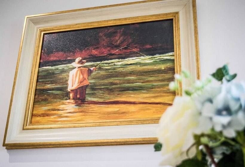 The Heights & Hollows Farmhouse, Saul, Downpatrick, Sleeps 14