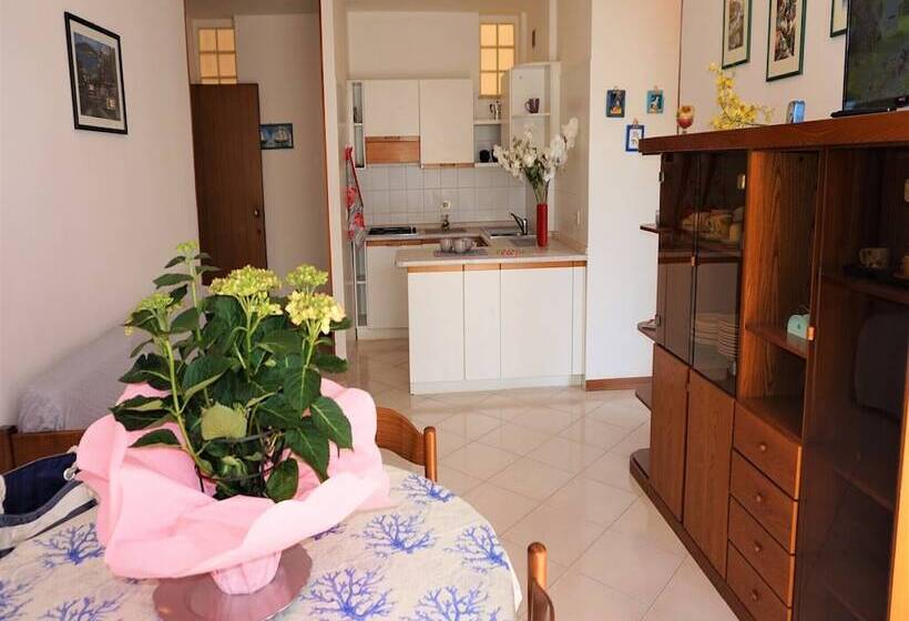 Three Room Apartment In Residence With Sea View By Beahost Rentals