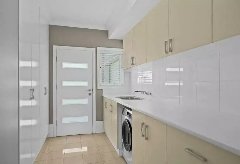 Wauwa Ana   Moana   C21 Southcoast Holidays