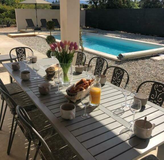 Echappee En Provence