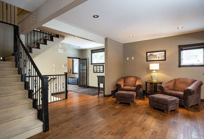 Mountain Gateway By Revelstoke Vacations