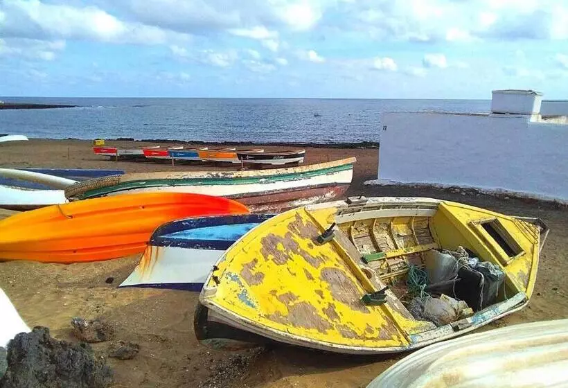 Apartment Vincent, Cozy And Sunny Over The Rooftops
