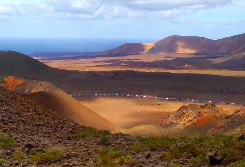 Apartment Vincent, Cozy And Sunny Over The Rooftops