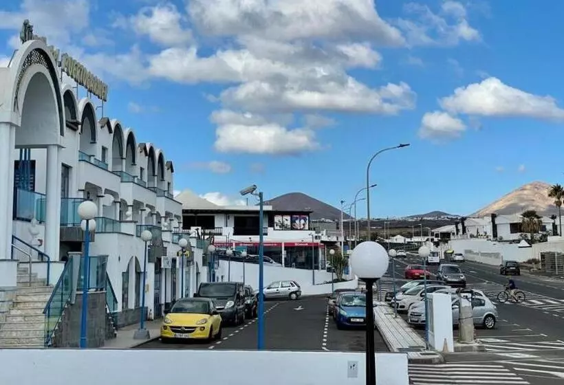 Apartment Vincent, Cozy And Sunny Over The Rooftops