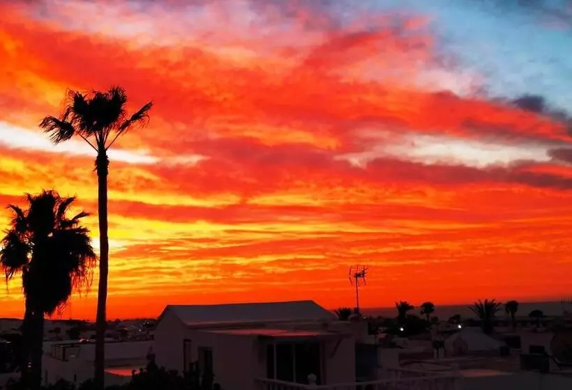 Apartment Vincent, Cozy And Sunny Over The Rooftops
