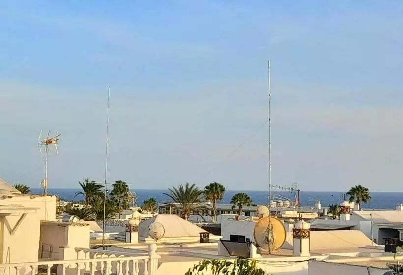 Apartment Vincent, Cozy And Sunny Over The Rooftops