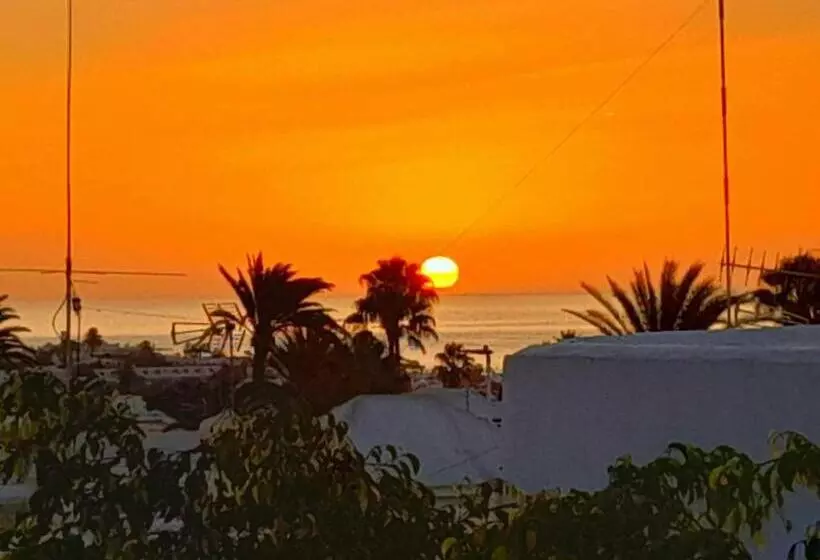 Apartment Vincent, Cozy And Sunny Over The Rooftops