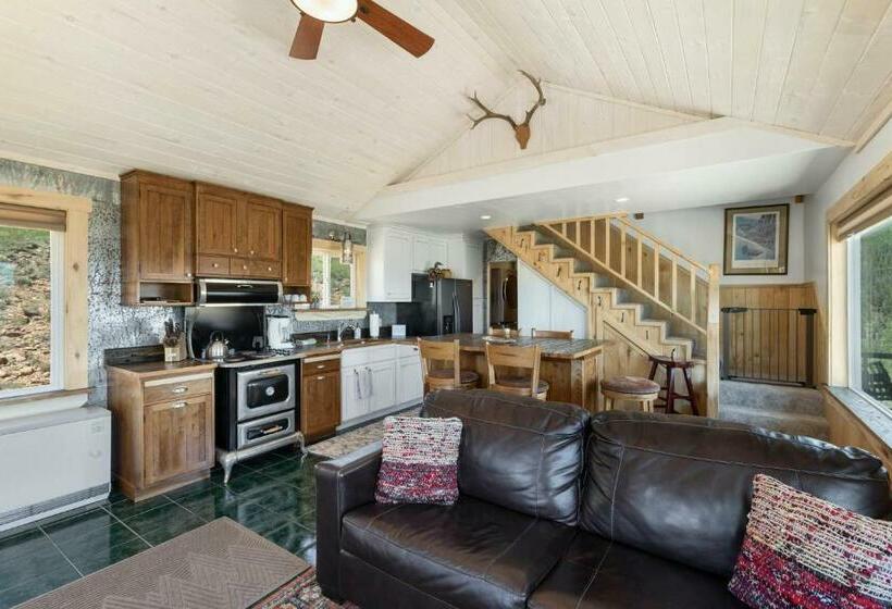 Overlook At The Black Chief