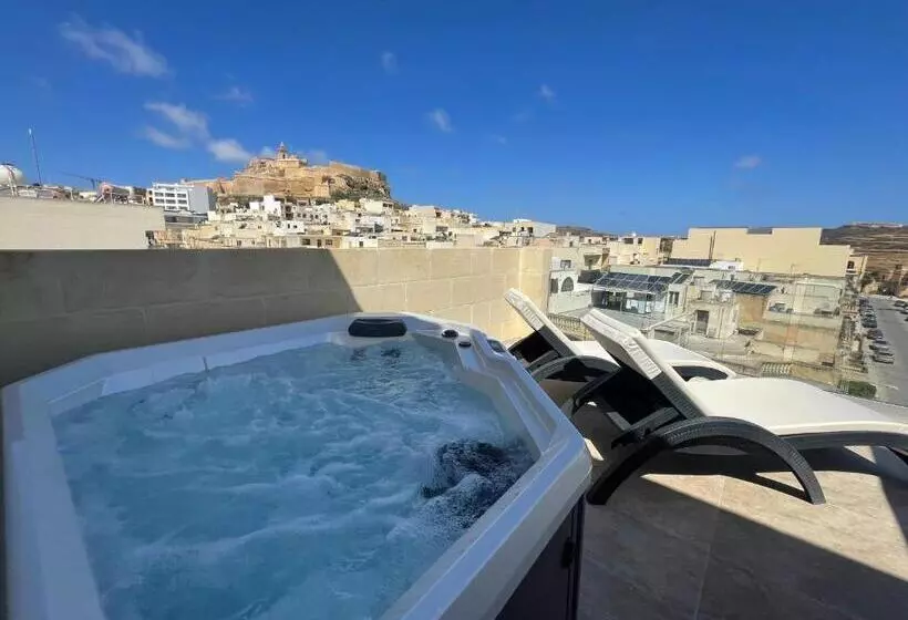 Cittadella View Penthouse With Jacuzzi