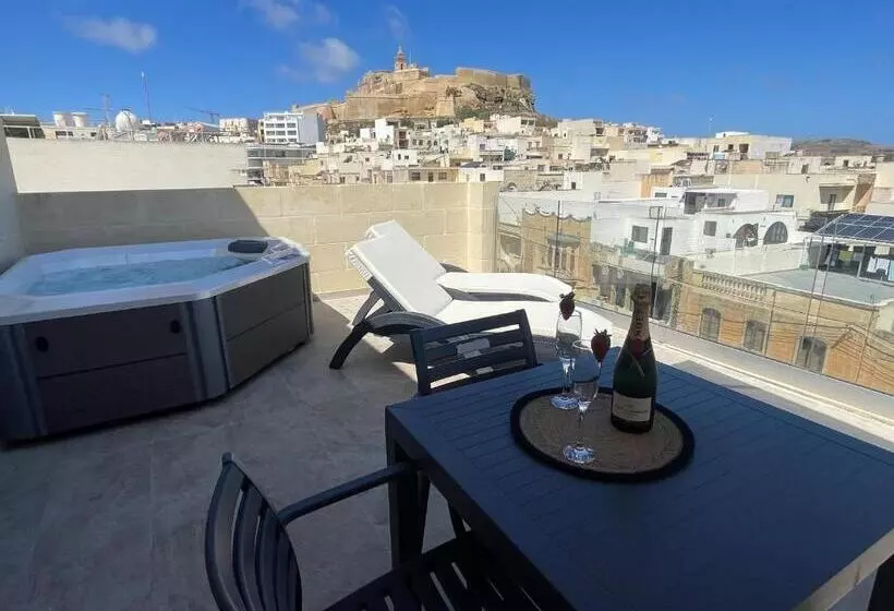 Cittadella View Penthouse With Jacuzzi