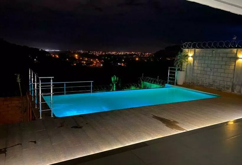 Sobrado Piscina Bem Localizado 5 Min Do Flamboyant
