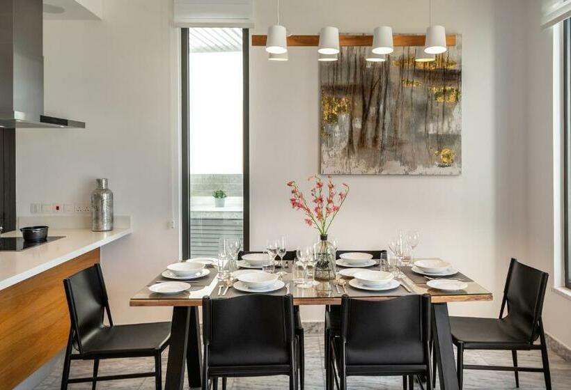 Villa Laurus 2 With Private Pool