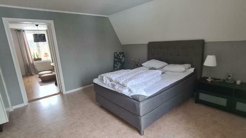 Central Lägenhet Med Gratis Parkering