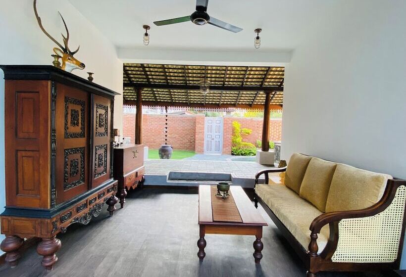 Thaprobana Villa Tangalle   Private Villa