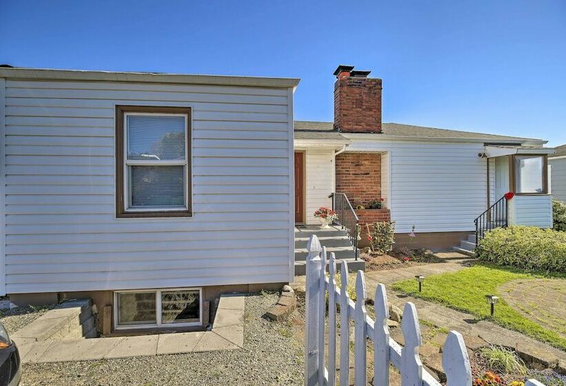 Cozy Seattle Apt W/ Patio: Walk To Lake Washington