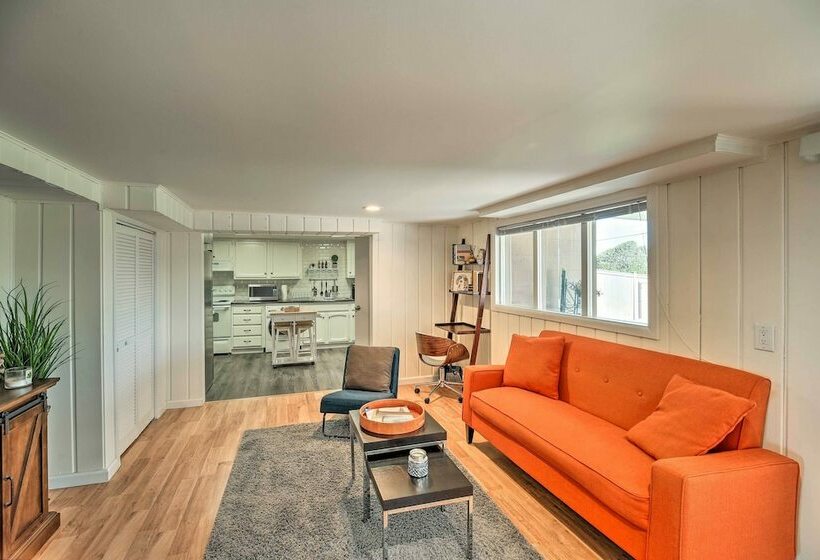 Cozy Seattle Apt W/ Patio: Walk To Lake Washington