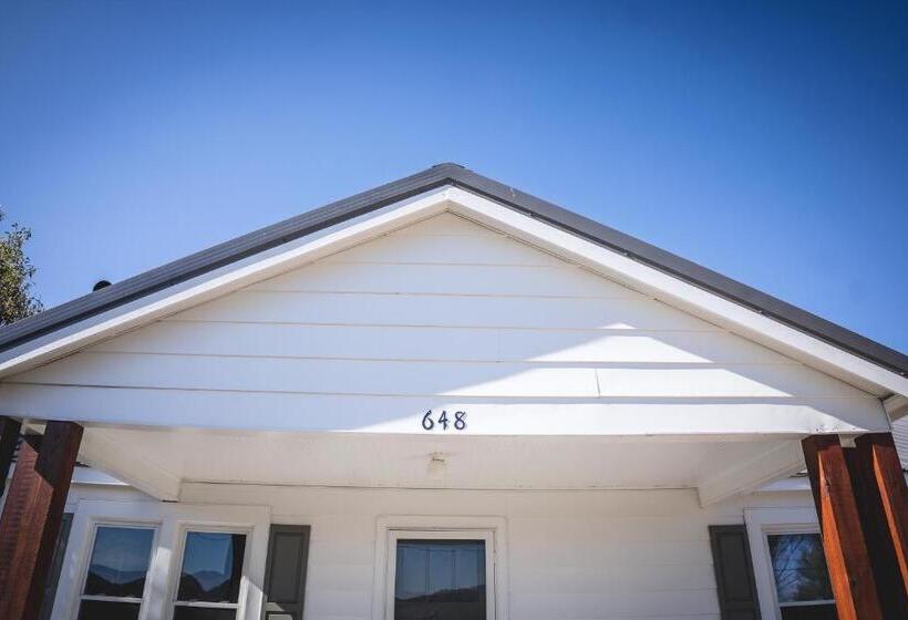 Modern Cottage Near Hospitals And Brewery!