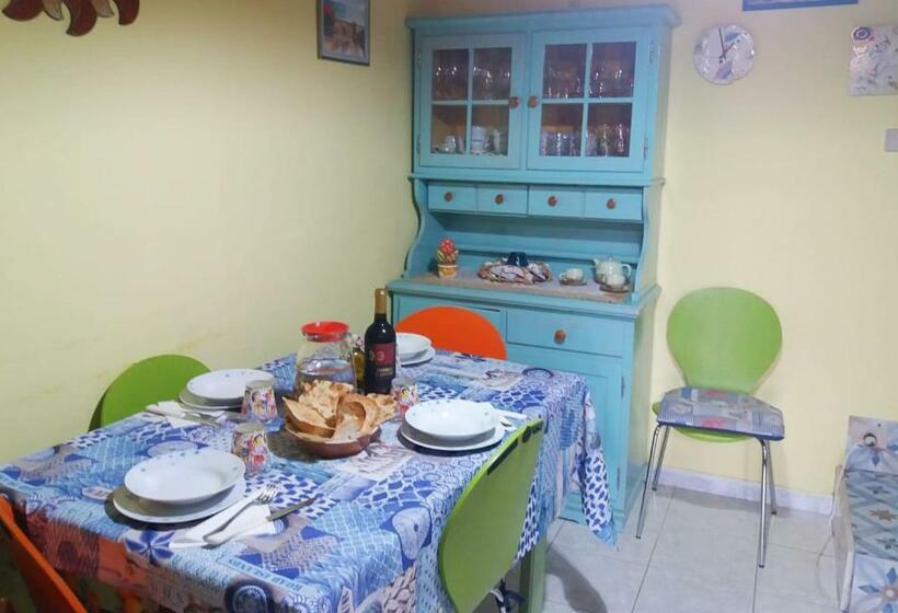 Rey Marina Romantica