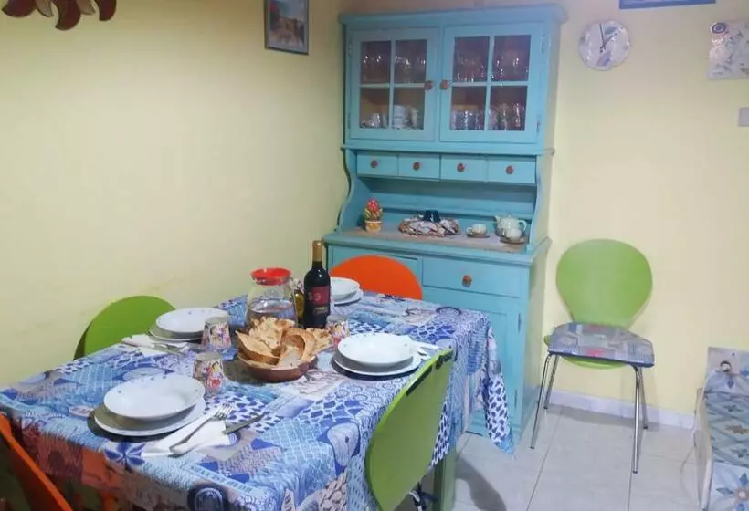 Rey Marina Romantica