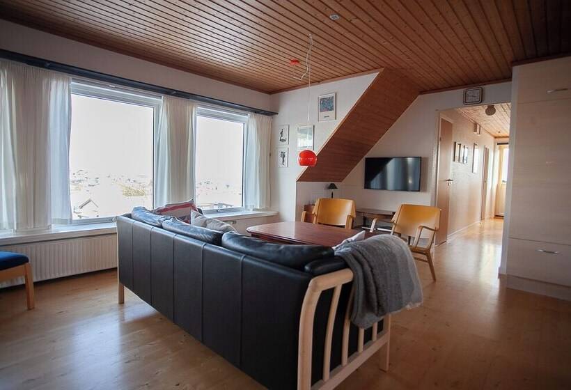 Tórshavn Central City & Ocean Views 3br
