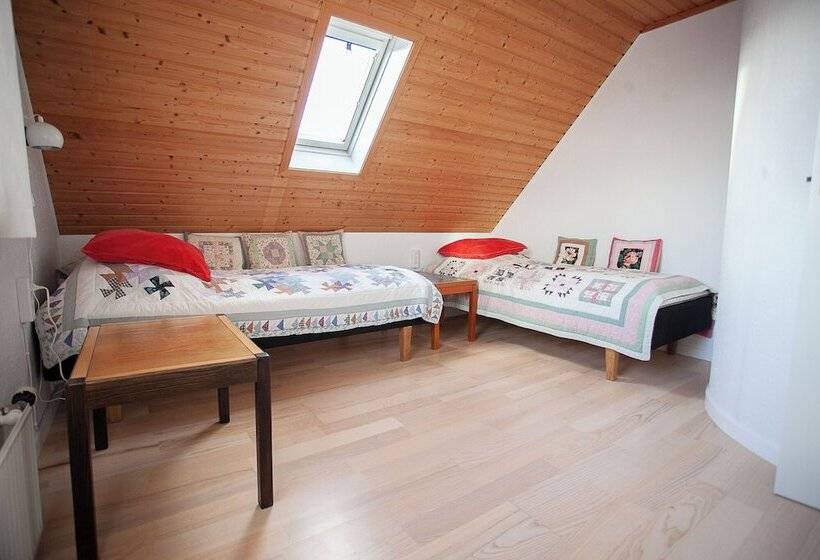 Tórshavn Central City & Ocean Views 3br