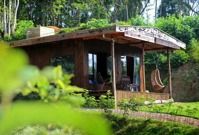 Cabana Em Meio A Natureza Com Piscina