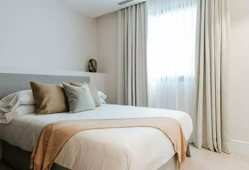 Dock 1 Suites