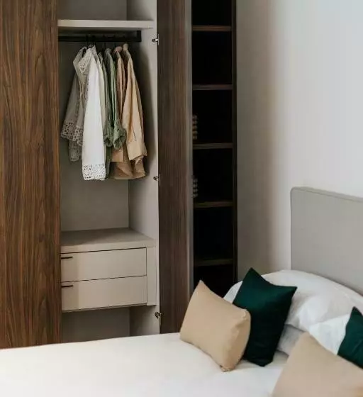 Dock 1 Suites