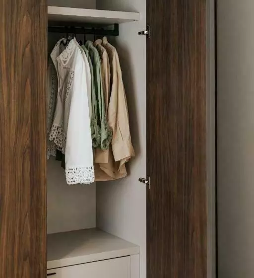 Dock 1 Suites