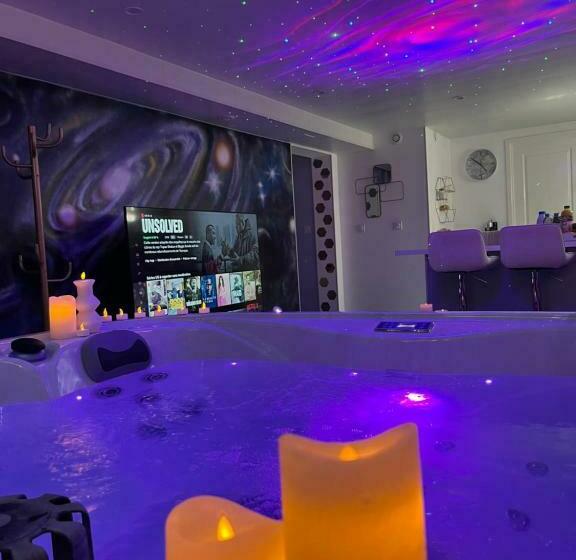 Galaxy Spa   Suite Mercure Jacuzzi Privatif
