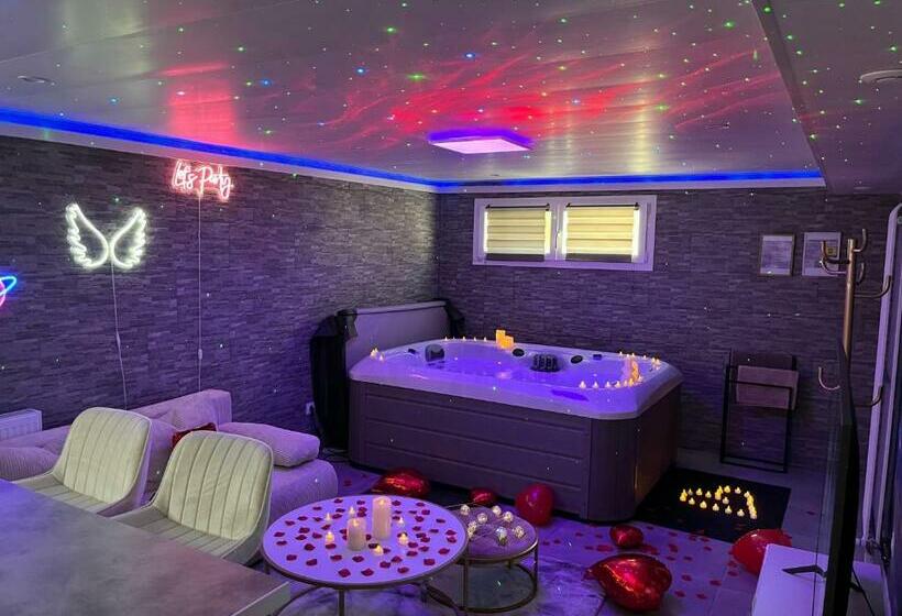Galaxy Spa   Suite Mercure Jacuzzi Privatif