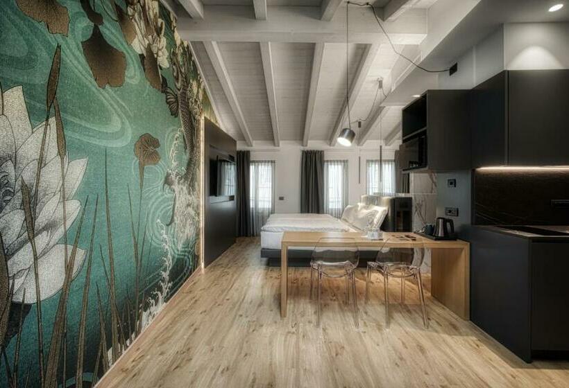 M Loft   Adults Only